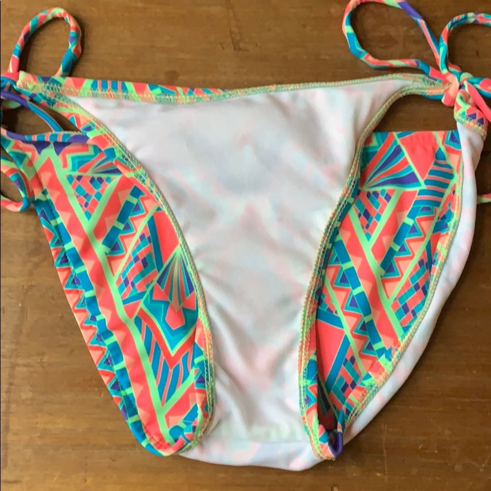 Geometric Neon Bikini - Picture 5 of 6